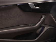 Audi A4 TFSI Black Edition - U13109