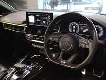 Audi A4 TFSI Black Edition - U13109