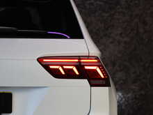 Volkswagen Tiguan TSI R - U13127