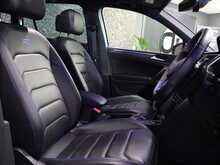 Volkswagen Tiguan TSI R - U13127