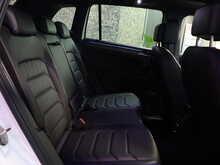 Volkswagen Tiguan TSI R - U13127