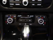 Volkswagen Touareg TDI V6 BlueMotion Tech R-Line Plus - U13131