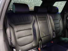 Volkswagen Touareg TDI V6 BlueMotion Tech R-Line Plus - U13131