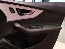 Audi Q8 TDI V6 S line - U13138