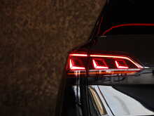 Volkswagen Touareg TSI V6 R - U13161