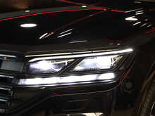 Volkswagen Touareg TSI V6 R - U13161