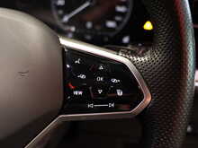 Volkswagen Touareg TSI V6 R - U13161