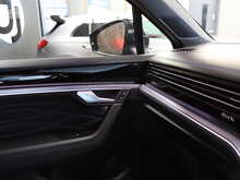 Volkswagen Touareg TSI V6 R - U13161