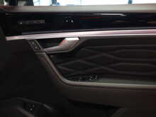 Volkswagen Touareg TSI V6 R - U13161