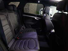 Volkswagen Touareg TSI V6 R - U13161