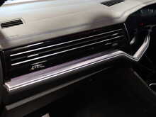 Volkswagen Touareg TSI V6 R - U13161