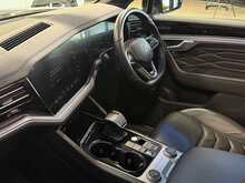 Volkswagen Touareg TSI V6 R - U13161