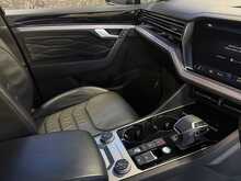 Volkswagen Touareg TSI V6 R - U13161