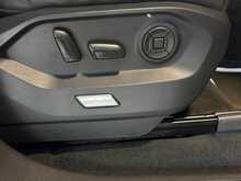 Volkswagen Touareg TSI V6 R - U13161