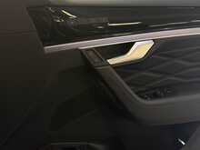 Volkswagen Touareg TSI V6 R - U13161