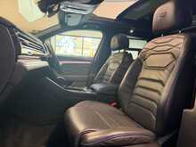 Volkswagen Touareg TSI V6 R - U13161