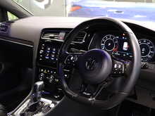 Volkswagen Golf TSI R - U13167