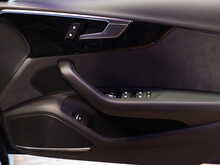 Audi A4 TFSI Black Edition - U13187