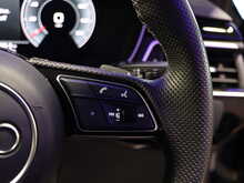 Audi A4 TFSI Black Edition - U13187