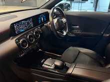 Mercedes-Benz A Class A200 AMG Line - U13222