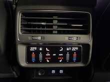 Audi RSQ8 TFSI V8 Vorsprung - U13226