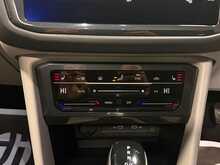 Volkswagen Tiguan TSI Elegance - U13229