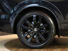 Volkswagen Touareg TDI V6 Black Edition - U13243