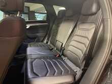 Volkswagen Touareg TDI V6 Black Edition - U13243
