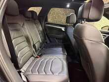 Volkswagen Touareg TDI V6 Black Edition - U13243