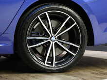 BMW 3 Series 330e M Sport - U13283