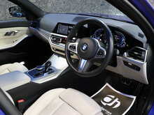 BMW 3 Series 330e M Sport - U13283