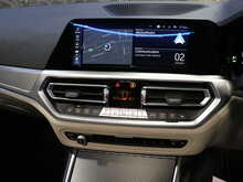 BMW 3 Series 330e M Sport - U13283