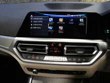 BMW 3 Series 330e M Sport - U13283