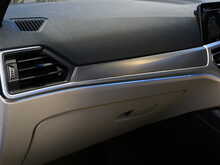 BMW 3 Series 330e M Sport - U13283