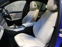 BMW 3 Series 330e M Sport - U13283