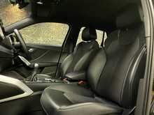 Audi Q2 TFSI S line - U13299