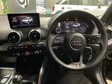 Audi Q2 TFSI S line - U13299