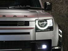 Land Rover Defender 110 SD4 SE - U13303