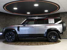 Land Rover Defender 110 SD4 SE - U13303