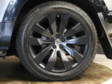 Land Rover Defender 110 SD4 SE - U13303