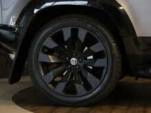 Land Rover Defender 110 SD4 SE - U13303