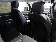 Land Rover Defender 110 SD4 SE - U13303