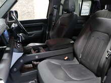 Land Rover Defender 110 SD4 SE - U13303