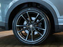 Volkswagen T-Roc TSI R - U13324