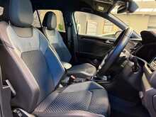 Volkswagen T-Roc TSI R - U13324