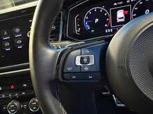 Volkswagen T-Roc TSI R - U13324