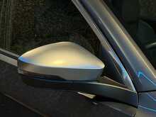 Volkswagen T-Roc TSI R - U13324