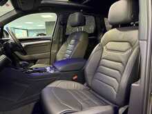 Volkswagen Touareg TDI V6 Black Edition - U13330