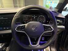 Volkswagen Touareg TDI V6 Black Edition - U13330