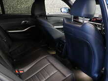 BMW 3 Series 320d MHT M Sport - U13346